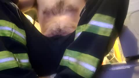 Snapshot of xploringus1 chatting on 22, 10, 2025 Xploringus online show from 22, 10, 2025