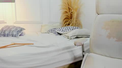 Xrystal and Danne online show from 29, 1, 2025