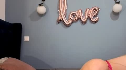 Snapshot of xsexycouples chatting on 7, 3, 2025 AnnaMaee online show from 7, 3, 2025