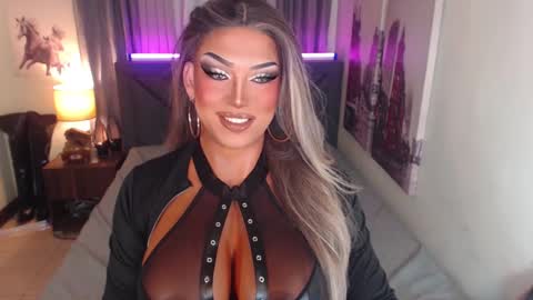 Snapshot of xshadowseductressmitchx chatting on 2, 3, 2025 Cattaleya online show from 2, 3, 2025