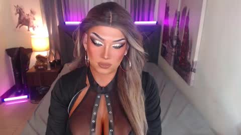 Snapshot of xshadowseductressmitchx chatting on 2, 3, 2025 Cattaleya online show from 2, 3, 2025