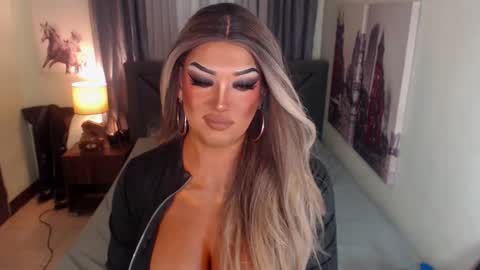 Snapshot of xshadowseductressmitchx chatting on 8, 3, 2025 Cattaleya online show from 8, 3, 2025