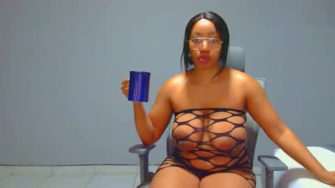 spykeXtee online show from 29, 3, 2026