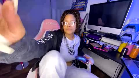 xStarGazingx online show from 16, 1, 2026