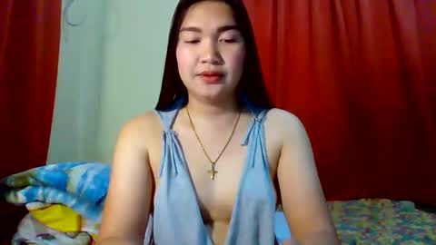Snapshot of xsweetiemajax chatting on 8, 2, 2025 HI IM PAULINE online show from 8, 2, 2025