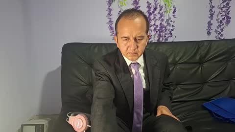 Snapshot of xthesexybossx chatting on 21, 11, 2025 xthesexybossx online show from 21, 11, 2025