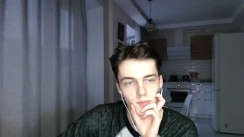 traqqq online show from 13, 7, 2026