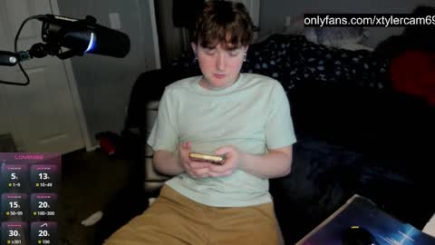 Snapshot of xtylercam69 chatting on 17, 2, 2026 xtylercam69 online show from 17, 2, 2026