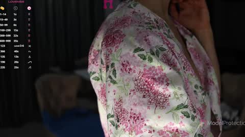 Snapshot of xwithy chatting on 5, 3, 2025 FrancyStepmom and YStepson INTERESTED IN A GIRL-GIRL COLLABORATION TEXT ME HERE or INSTAGRAM online show from 5, 3, 2025