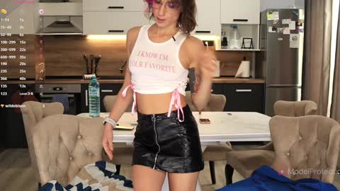 Snapshot of xwithy chatting on 4, 11, 2025 FrancyStepmom and YStepson INTERESTED IN A GIRL-GIRL COLLABORATION TEXT ME HERE or INSTAGRAM online show from 4, 11, 2025