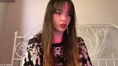 Snapshot of xx_lily chatting on 17, 7, 2026 Lily online show from 17, 7, 2026