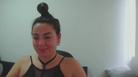 Snapshot of xxbeyotaxx chatting on 17, 10, 2025 beyota online show from 17, 10, 2025