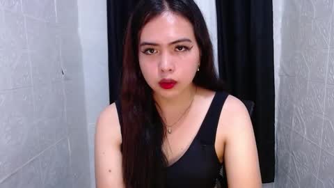Snapshot of xxhotsexydivinexx chatting on 9, 3, 2025 divine online show from 9, 3, 2025