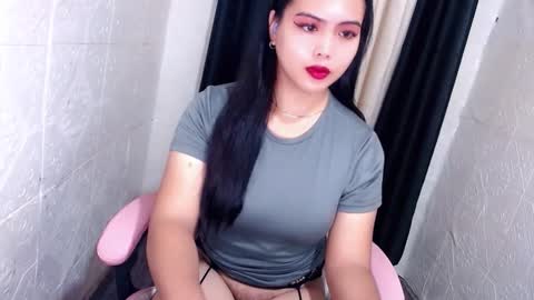 Snapshot of xxhotsexydivinexx chatting on 15, 10, 2025 divine online show from 15, 10, 2025