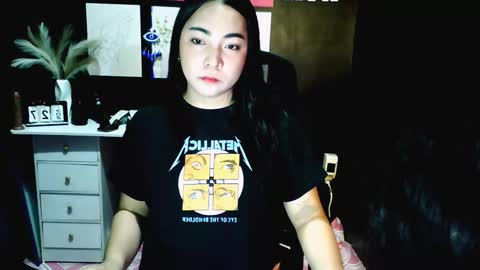 Snapshot of xxirene chatting on 27, 11, 2025 xxirene online show from 27, 11, 2025