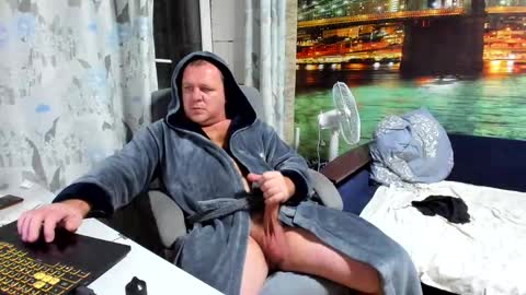 Snapshot of xxrojxx chatting on 9, 1, 2025 roki-- --  online show from 9, 1, 2025