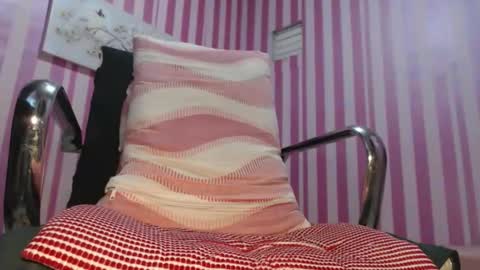 xxrowenatastycockforyouxx online show from 11, 11, 2025