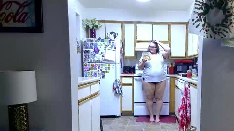 Strawberry Jane online show from 16, 12, 2025