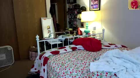 Strawberry Jane online show from 29, 5, 2026