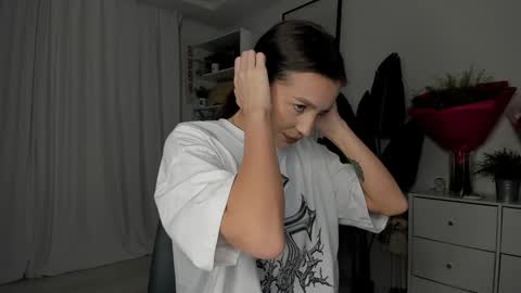 xxx_leila online show from 3, 12, 2024