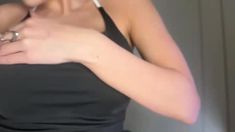 xxx_leila online show from 23, 3, 2026