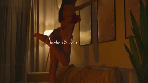 Snapshot of xxx_sunset chatting on 18, 11, 2025 Molly online show from 18, 11, 2025