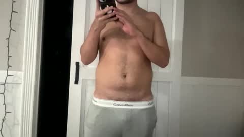 Snapshot of xxxcollegeguy105 chatting on 17, 12, 2025 End of the night fun online show from 17, 12, 2025