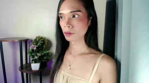 Snapshot of xxxfuckgirlyumsxxx chatting on 23, 5, 2026 Your Princess Yums online show from 23, 5, 2026