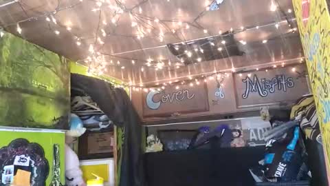 XXXQueenMandyDickenz online show from 9, 11, 2025