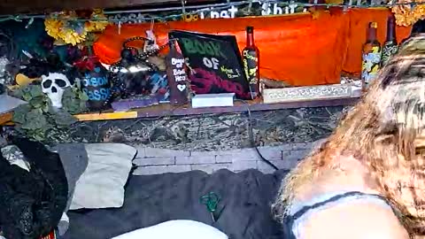 XXXQueenMandyDickenz online show from 15, 11, 2025