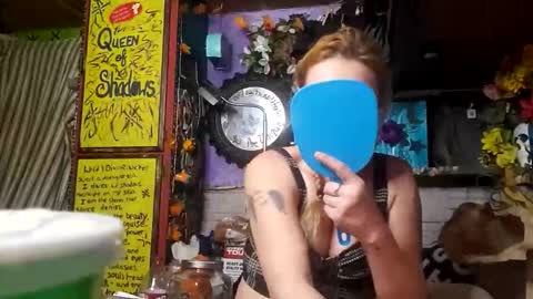XXXQueenMandyDickenz online show from 25, 2, 2026