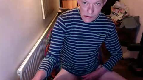 Snapshot of xxxwjs2014 chatting on 11, 3, 2025 big cock uncut online show from 11, 3, 2025