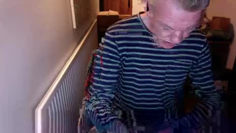 Snapshot of xxxwjs2014 chatting on 10, 10, 2025 big cock uncut online show from 10, 10, 2025