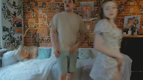 Snapshot of yami_yami_yami chatting on 15, 2, 2025 Mia and Andry  online show from 15, 2, 2025