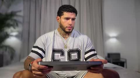 Snapshot of yamp_bigcock chatting on 16, 10, 2025 yamp sambrano online show from 16, 10, 2025