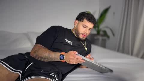 yamp sambrano online show from 9, 11, 2025