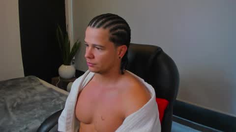 new here online show from 24, 11, 2025