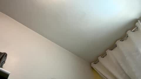 yannisv online show from 27, 4, 2026