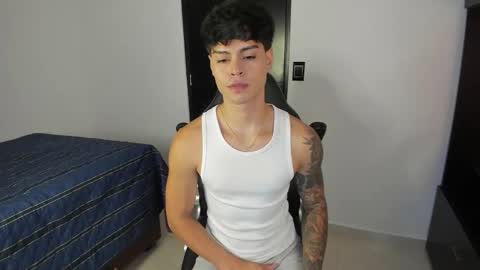 yanpaul83 online show from 19, 11, 2025