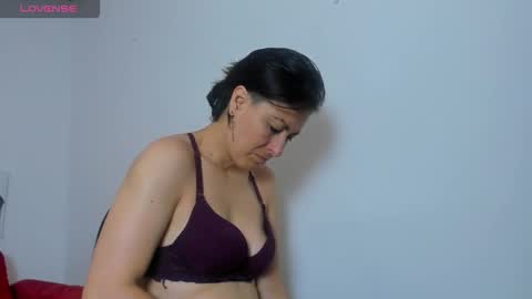 Yasemin online show from 13, 11, 2025