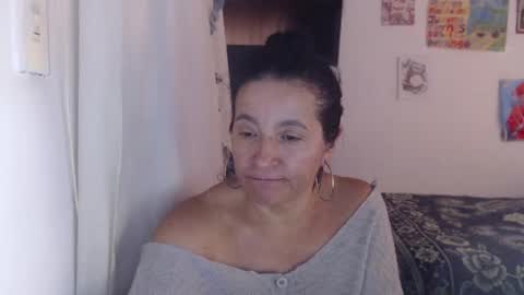 Snapshot of yasmin_love85 chatting on 24, 1, 2025 yasmin_love85 online show from 24, 1, 2025