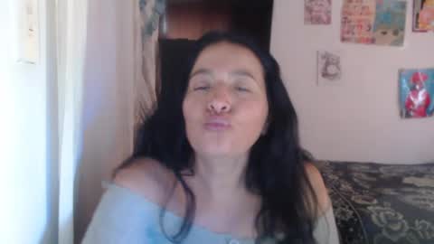 Snapshot of yasmin_love85 chatting on 28, 1, 2025 yasmin_love85 online show from 28, 1, 2025