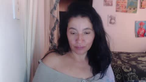 Snapshot of yasmin_love85 chatting on 26, 2, 2025 yasmin_love85 online show from 26, 2, 2025