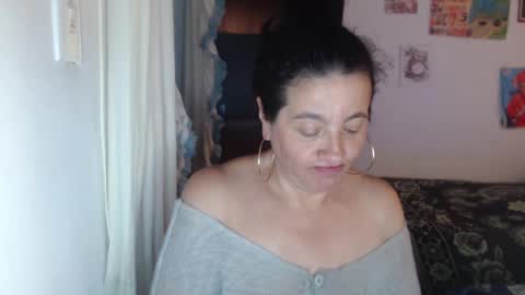Snapshot of yasmin_love85 chatting on 3, 3, 2025 yasmin_love85 online show from 3, 3, 2025