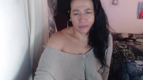 Snapshot of yasmin_love85 chatting on 7, 3, 2025 yasmin_love85 online show from 7, 3, 2025