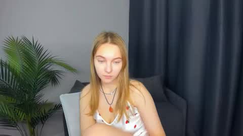 Yasmina online show from 13, 11, 2025