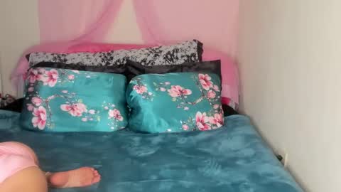 Snapshot of yasminayazzie chatting on 27, 1, 2025 Yasmina online show from 27, 1, 2025