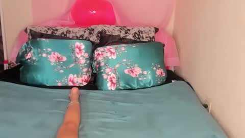 Snapshot of yasminayazzie chatting on 30, 1, 2025 Yasmina online show from 30, 1, 2025