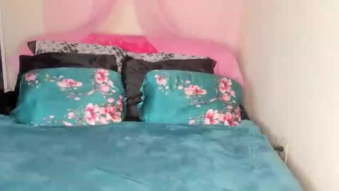 Snapshot of yasminayazzie chatting on 19, 2, 2025 Yasmina online show from 19, 2, 2025