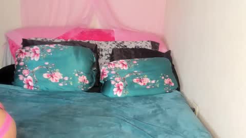 Snapshot of yasminayazzie chatting on 23, 2, 2025 Yasmina online show from 23, 2, 2025